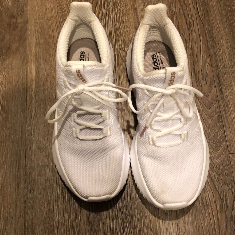 Adidas Women’s Cloudfoam Ultimate shoes